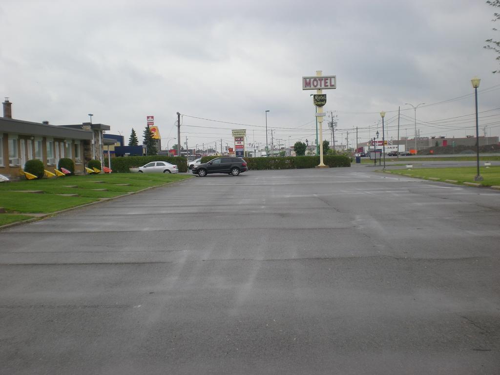 Motel Vaudreuil Exterior foto