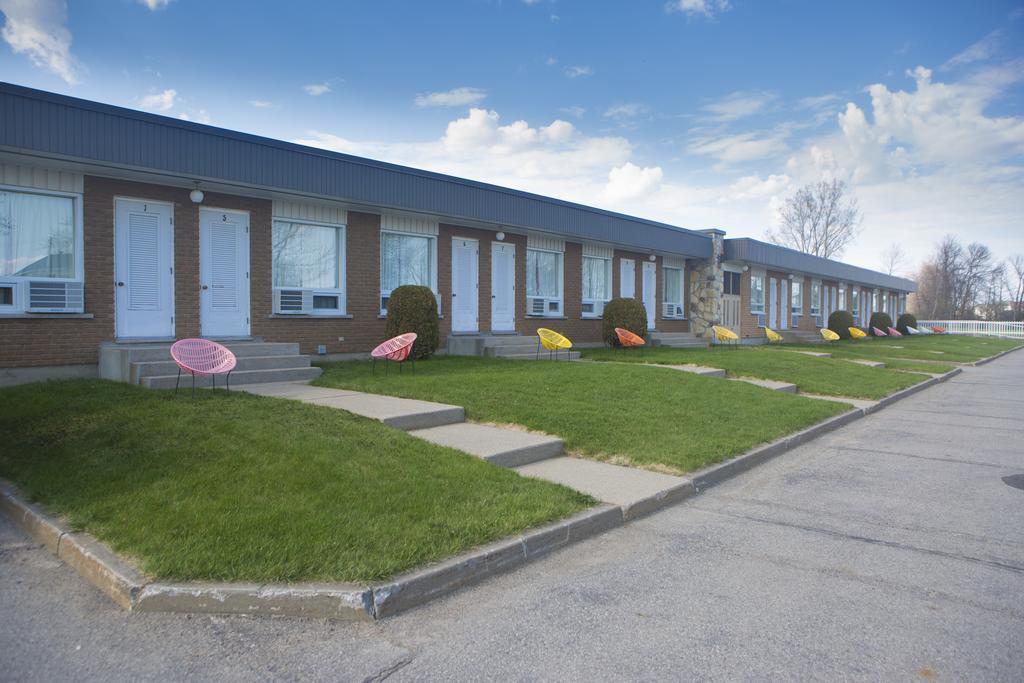 Motel Vaudreuil Exterior foto